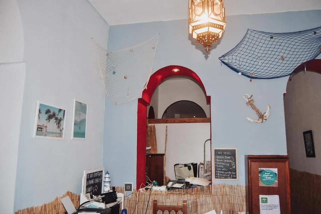 Malaga Beach And Center Backpackers Hostel